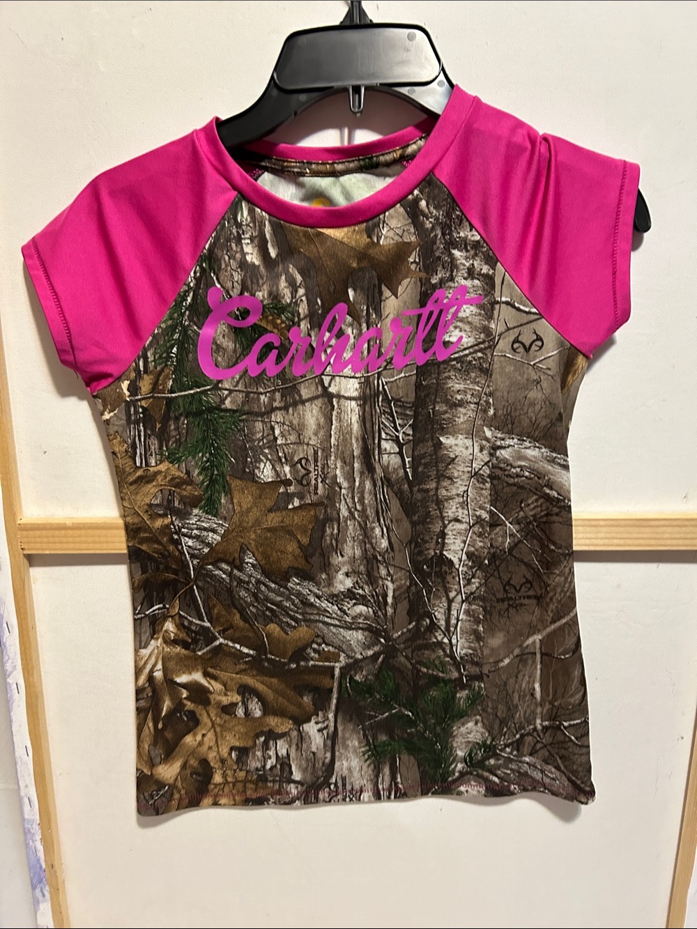 Carhartt Girls' Realtree Camo Tee with Hot Pink Raglan Sleeves